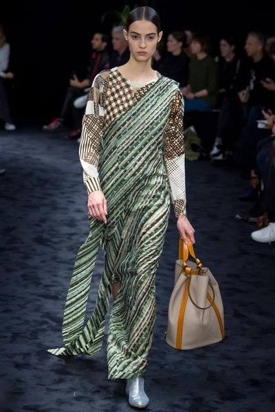 Look 23